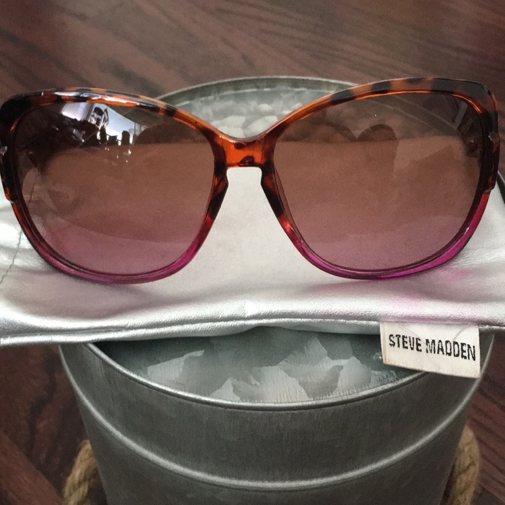 Steven Madden sunglasses